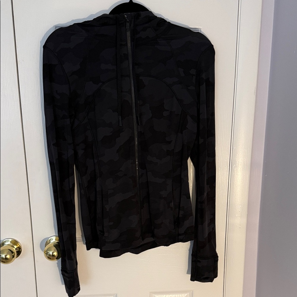 LULULEMON Black Camouflage Zip-Up Jacket
